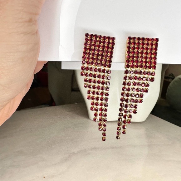 Chandelier earrings cascading imitation ruby fashion jewelry - Picture 5 of 8